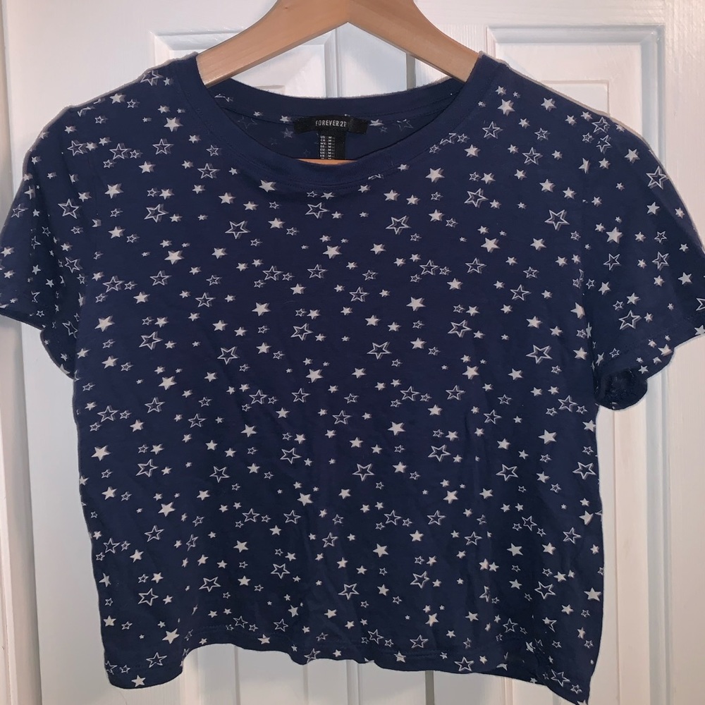 ❤️ 3 for $20 ❤️ star crop top
